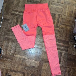 GYMSHARK LEGGINGS SZ M BRAND NEW